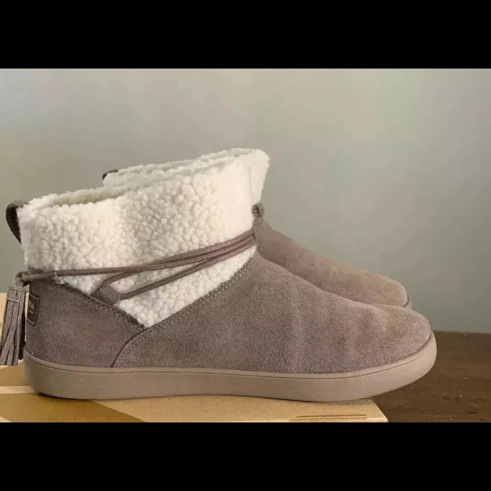 Koolaburra UGG Women Mini Fashion Boot sz 9 Gray